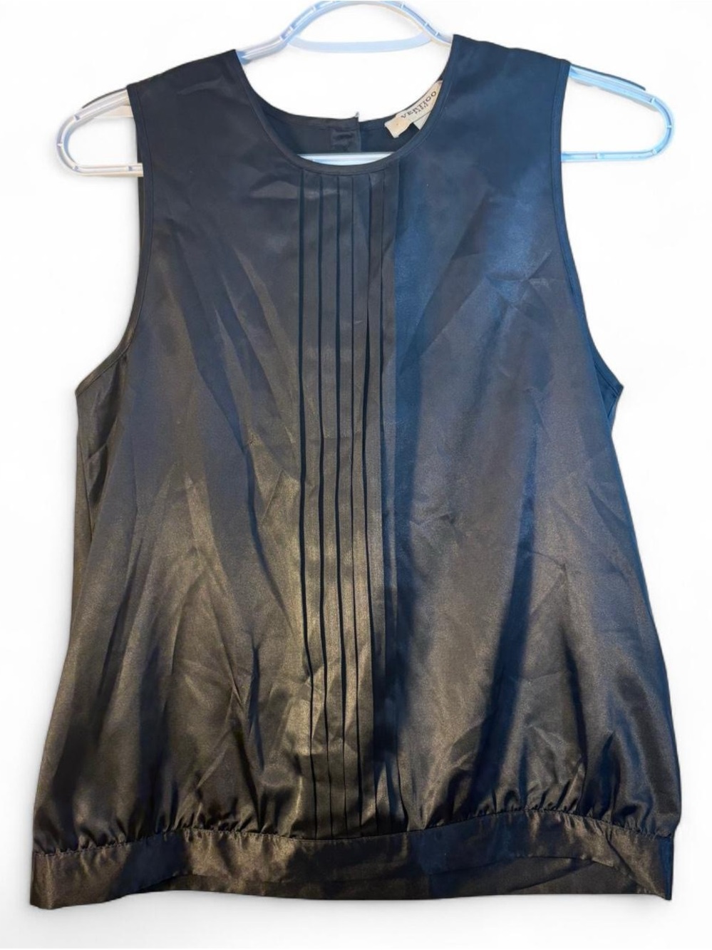 Vertigo Paris Black Sleeveless Pintuck Satin Camisole